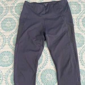Athletic Capri Pants with Side Pockets